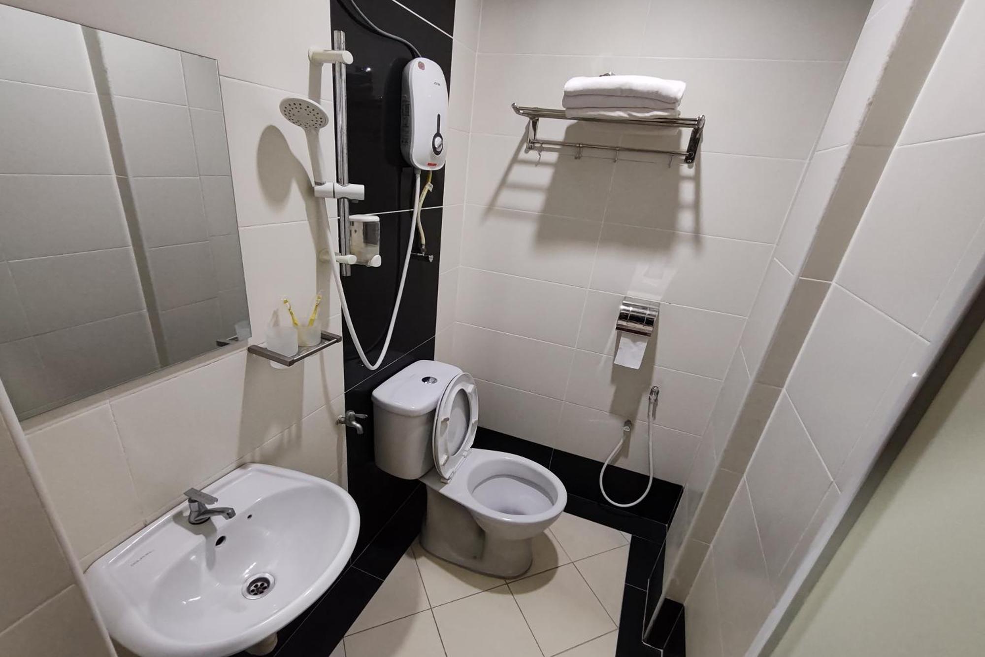 Hotel Sri Пучонг Екстер'єр фото