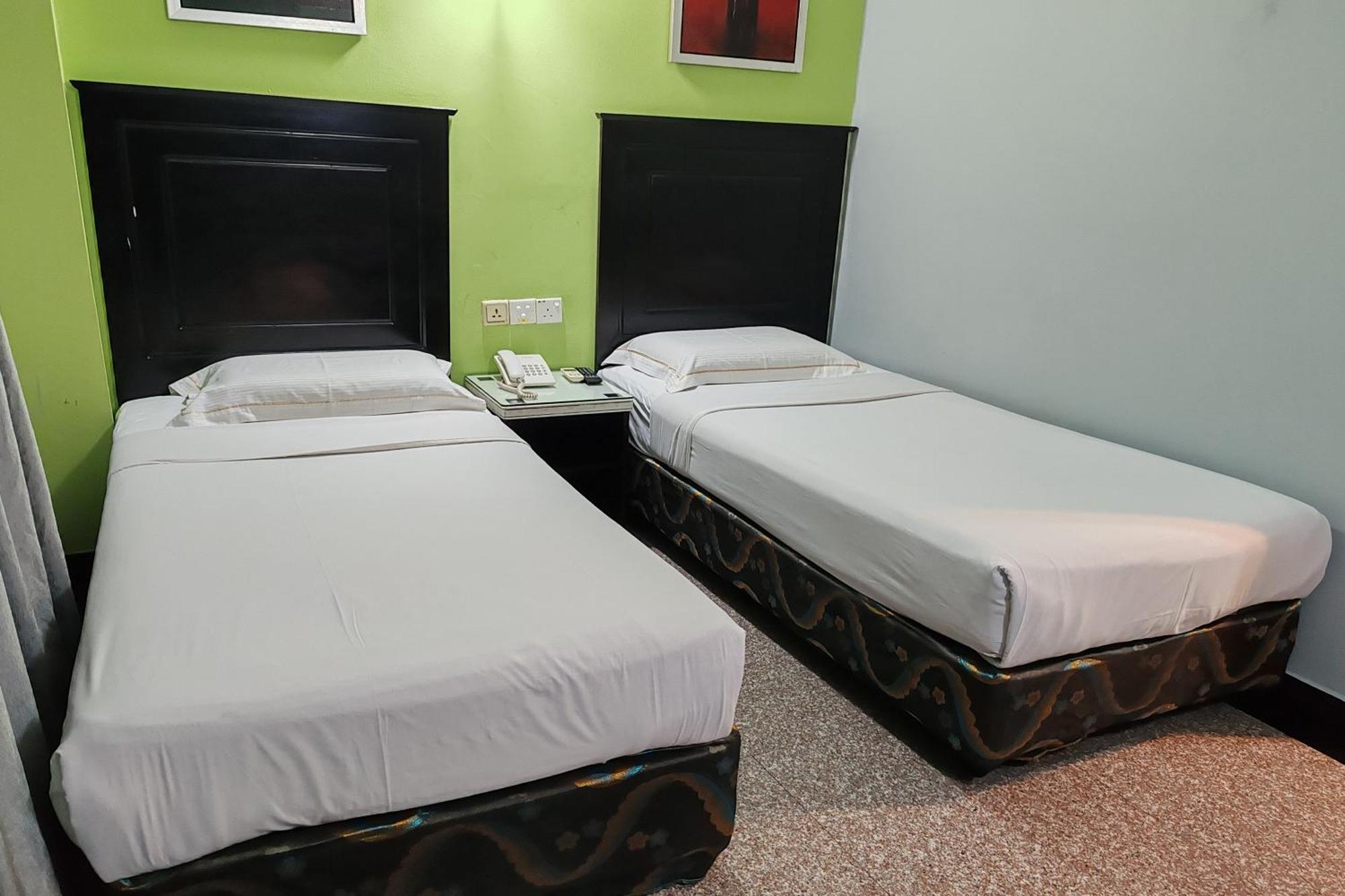 Hotel Sri Пучонг Екстер'єр фото