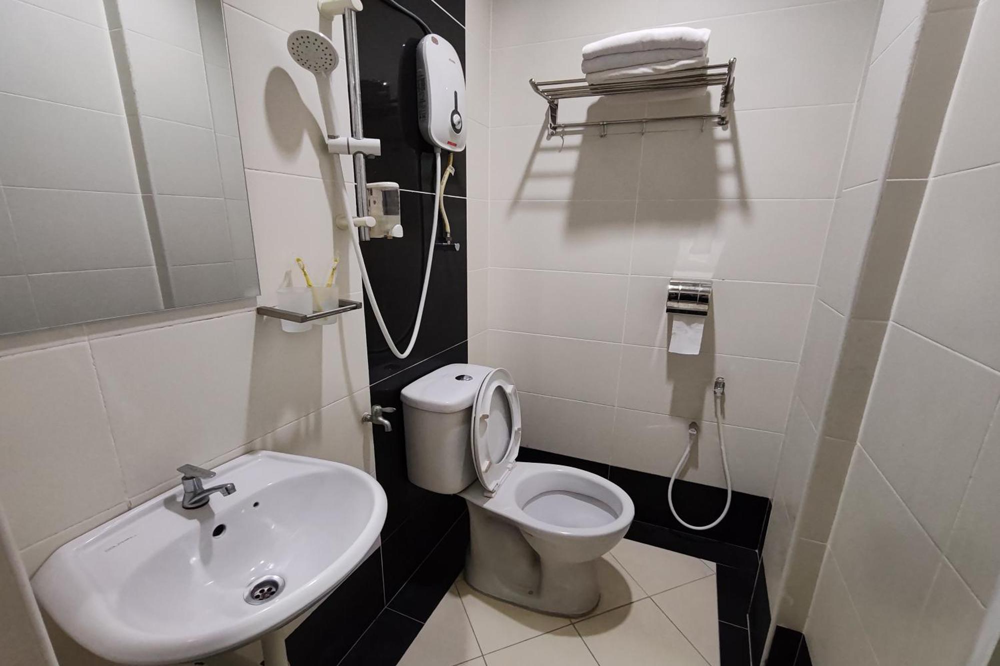 Hotel Sri Пучонг Екстер'єр фото