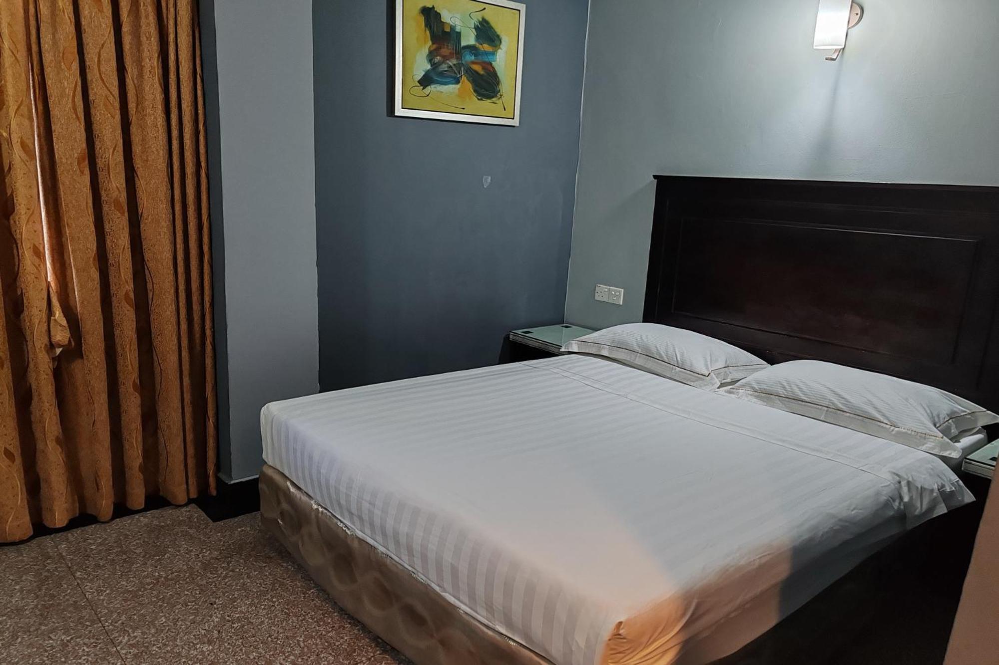 Hotel Sri Пучонг Екстер'єр фото