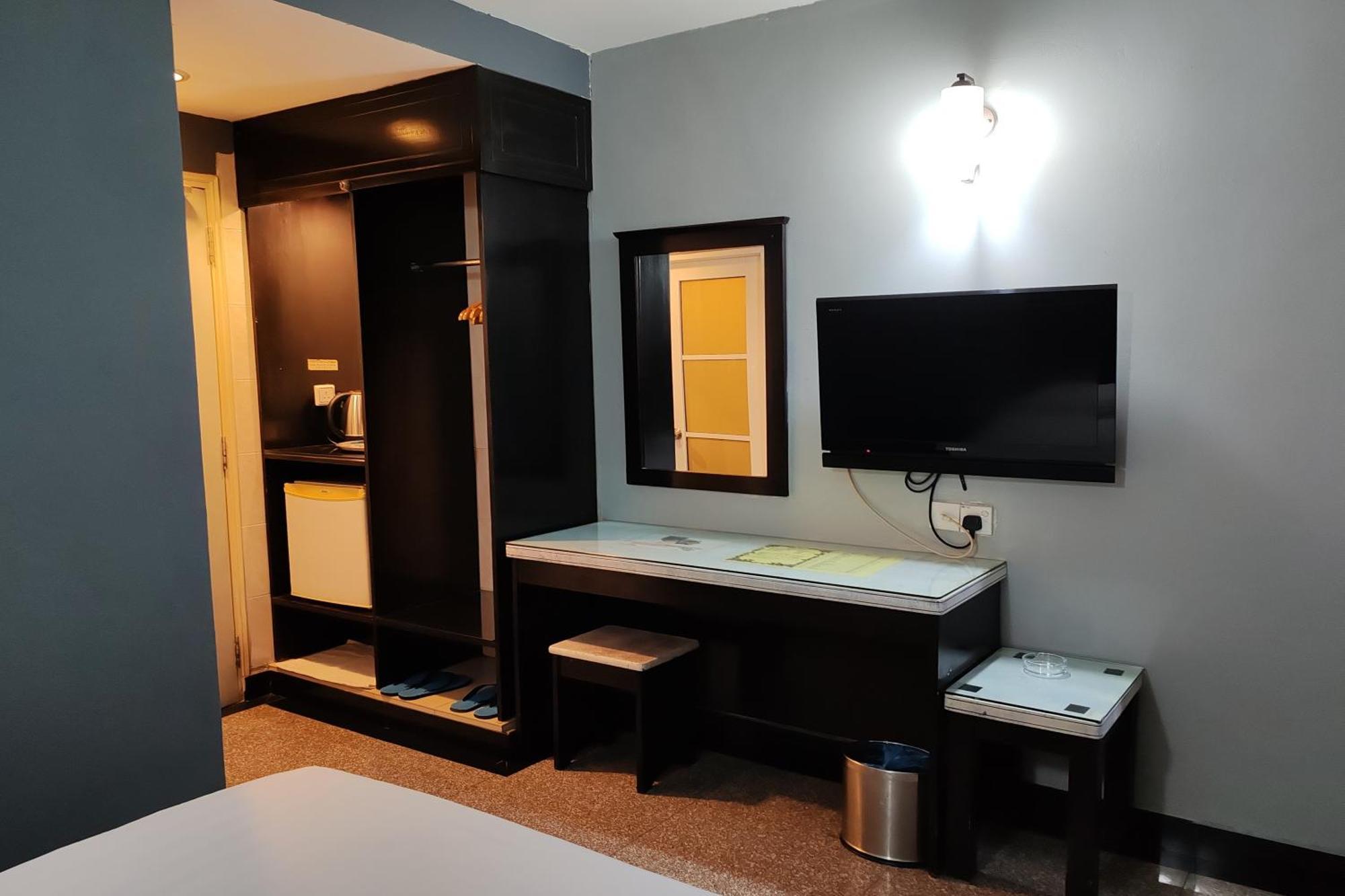 Hotel Sri Пучонг Екстер'єр фото