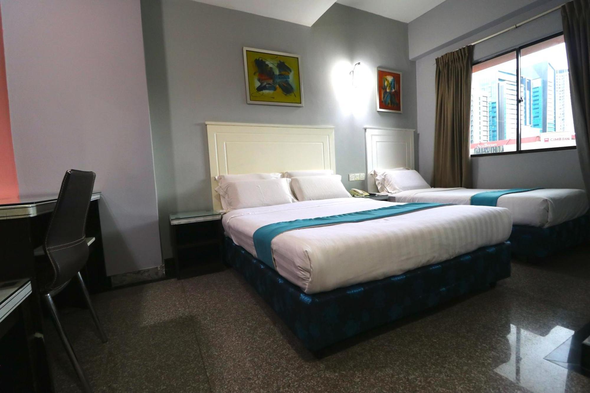 Hotel Sri Пучонг Екстер'єр фото