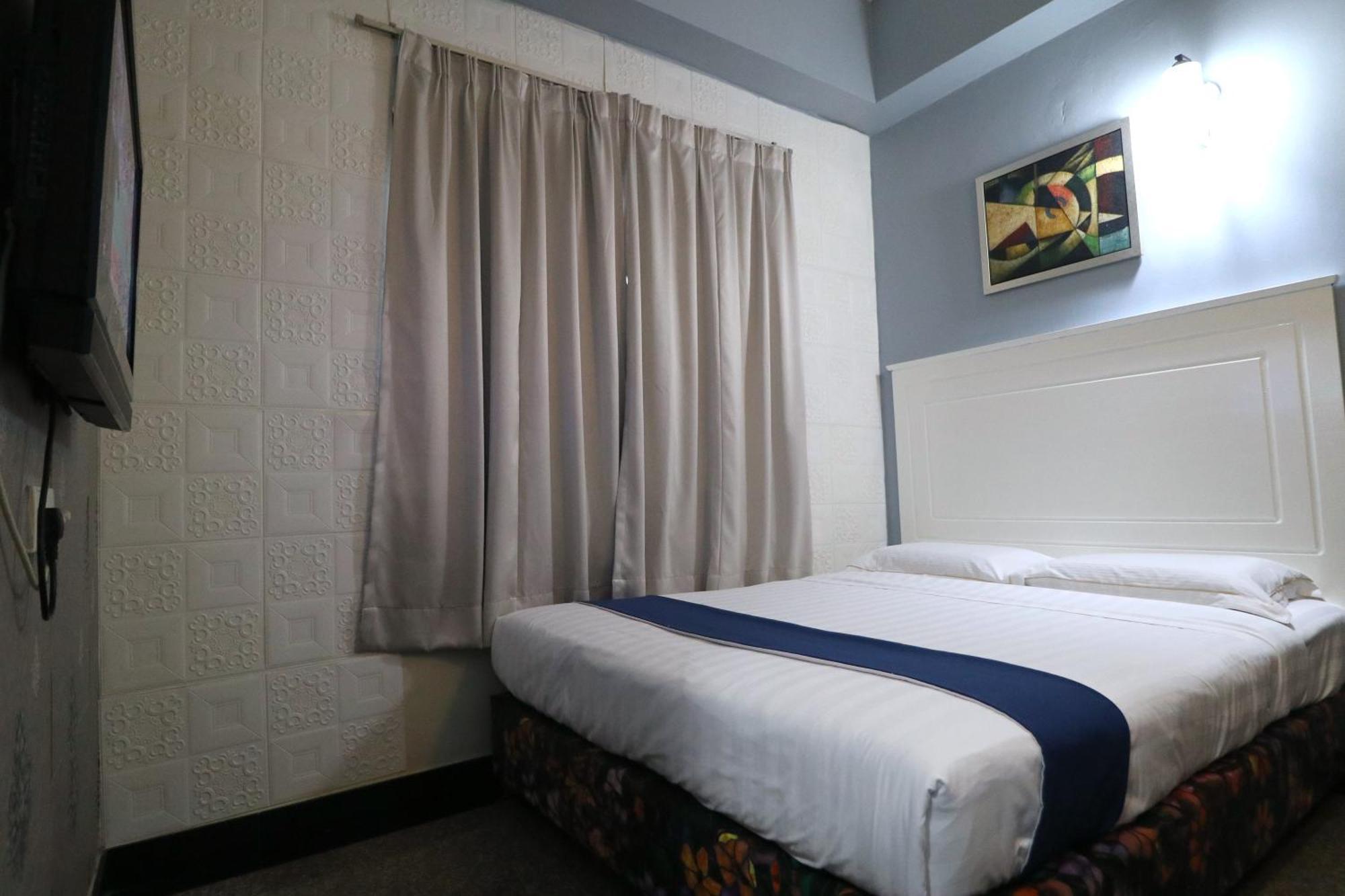 Hotel Sri Пучонг Екстер'єр фото