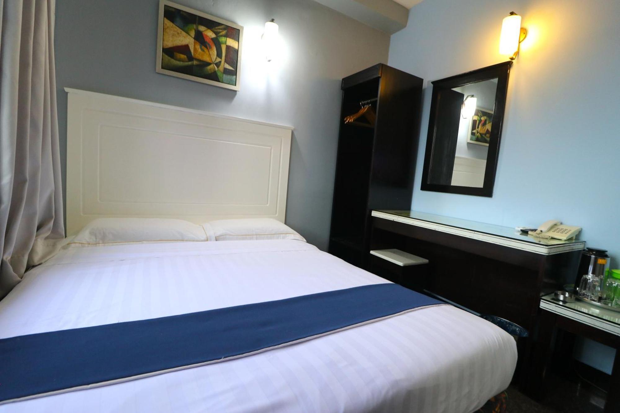 Hotel Sri Пучонг Екстер'єр фото